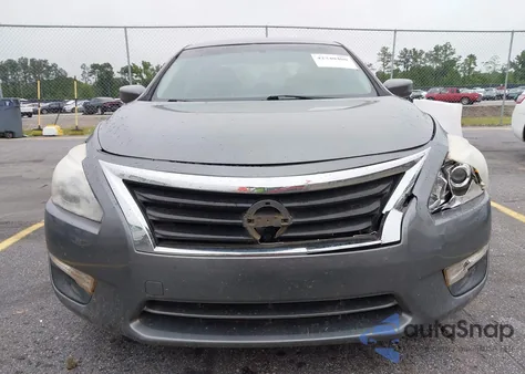 2015 Nissan Altima 2.5 S из США, поврежденный, VIN 1N4AL3AP1FC586956